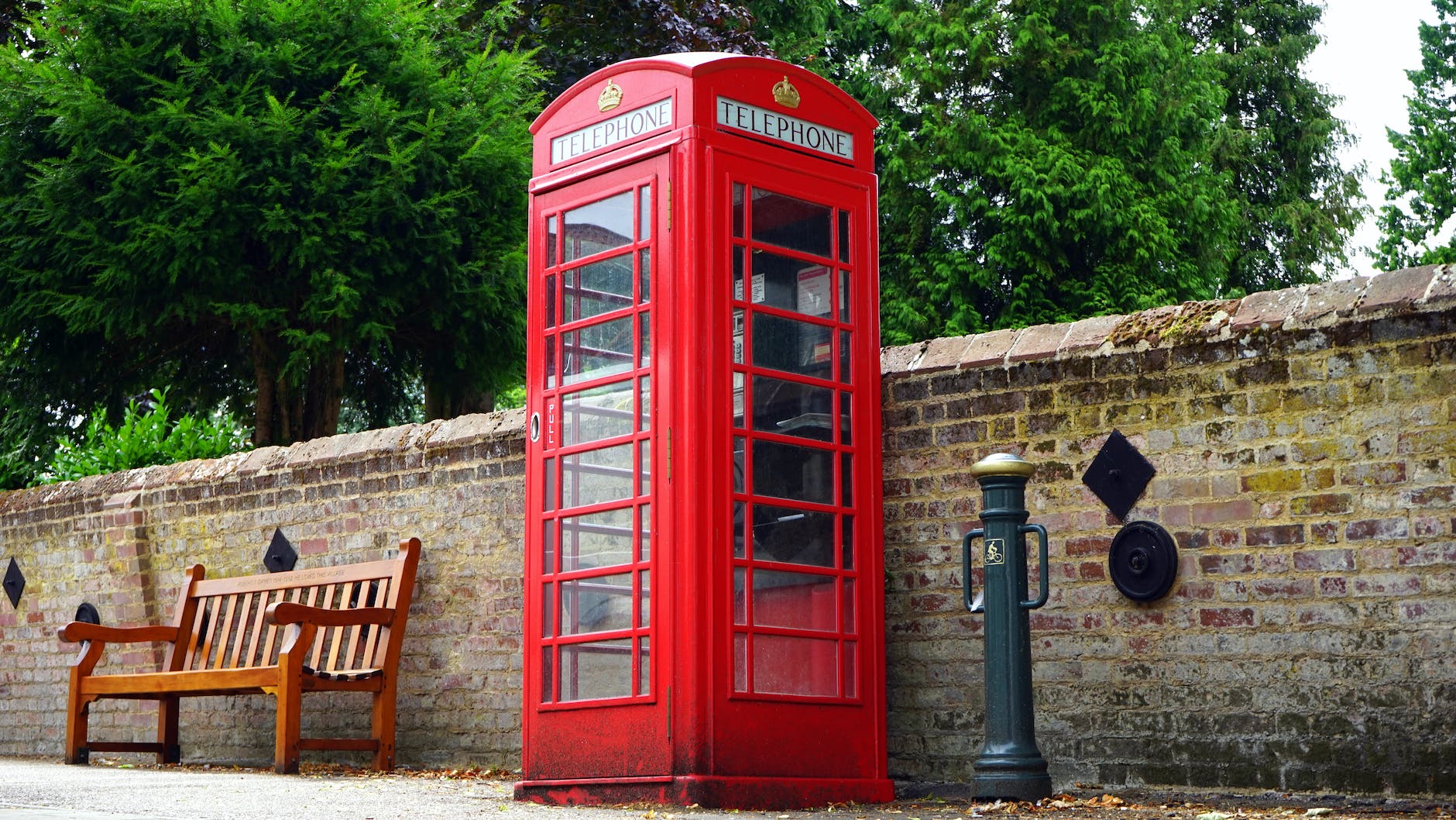 red telephone booth